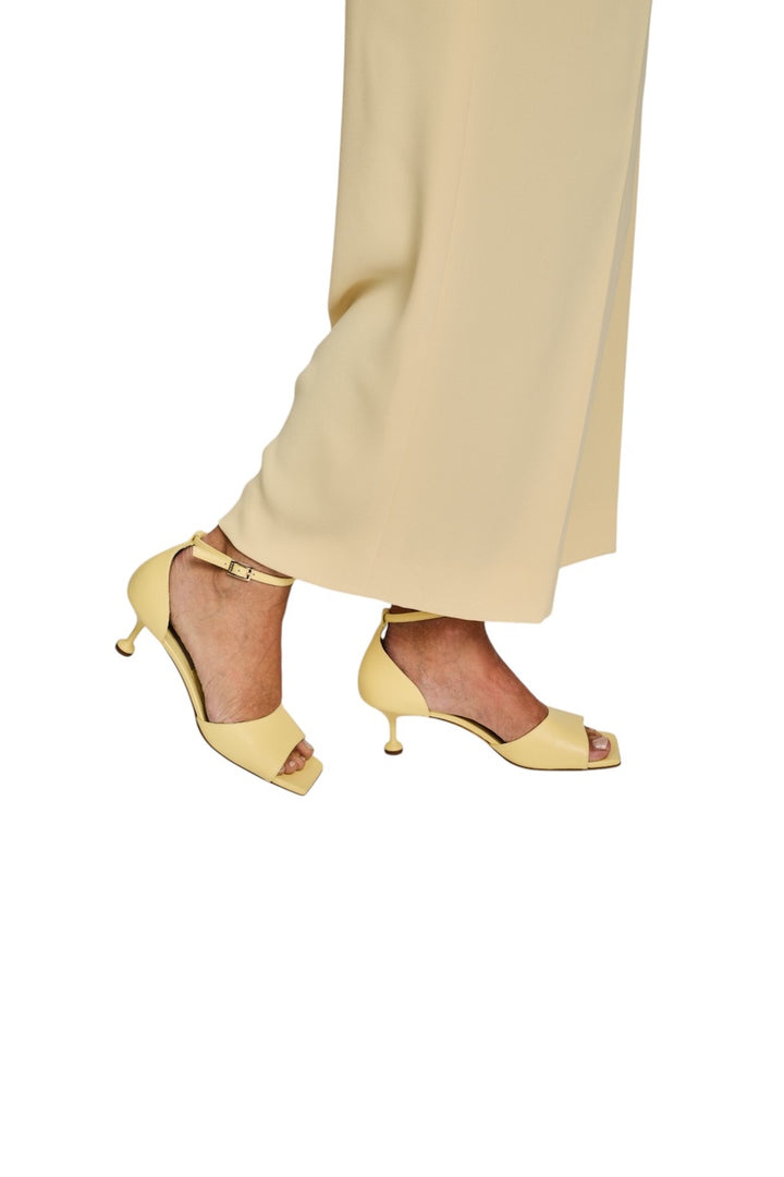 Natan Schoenen sandalen dames geel N10043 50/2038 4449 NAPPA 4099