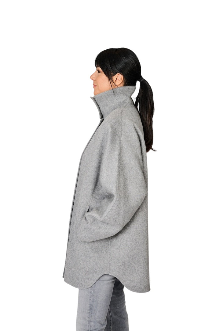 The Dynamis  Studio mantel jas dames licht grijs DS02F26
